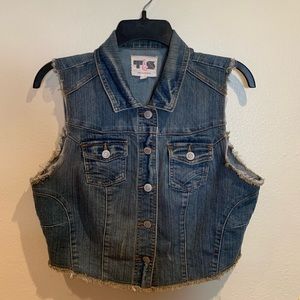 Trendy Distressed Button Up Denim Vest Raw Hem
